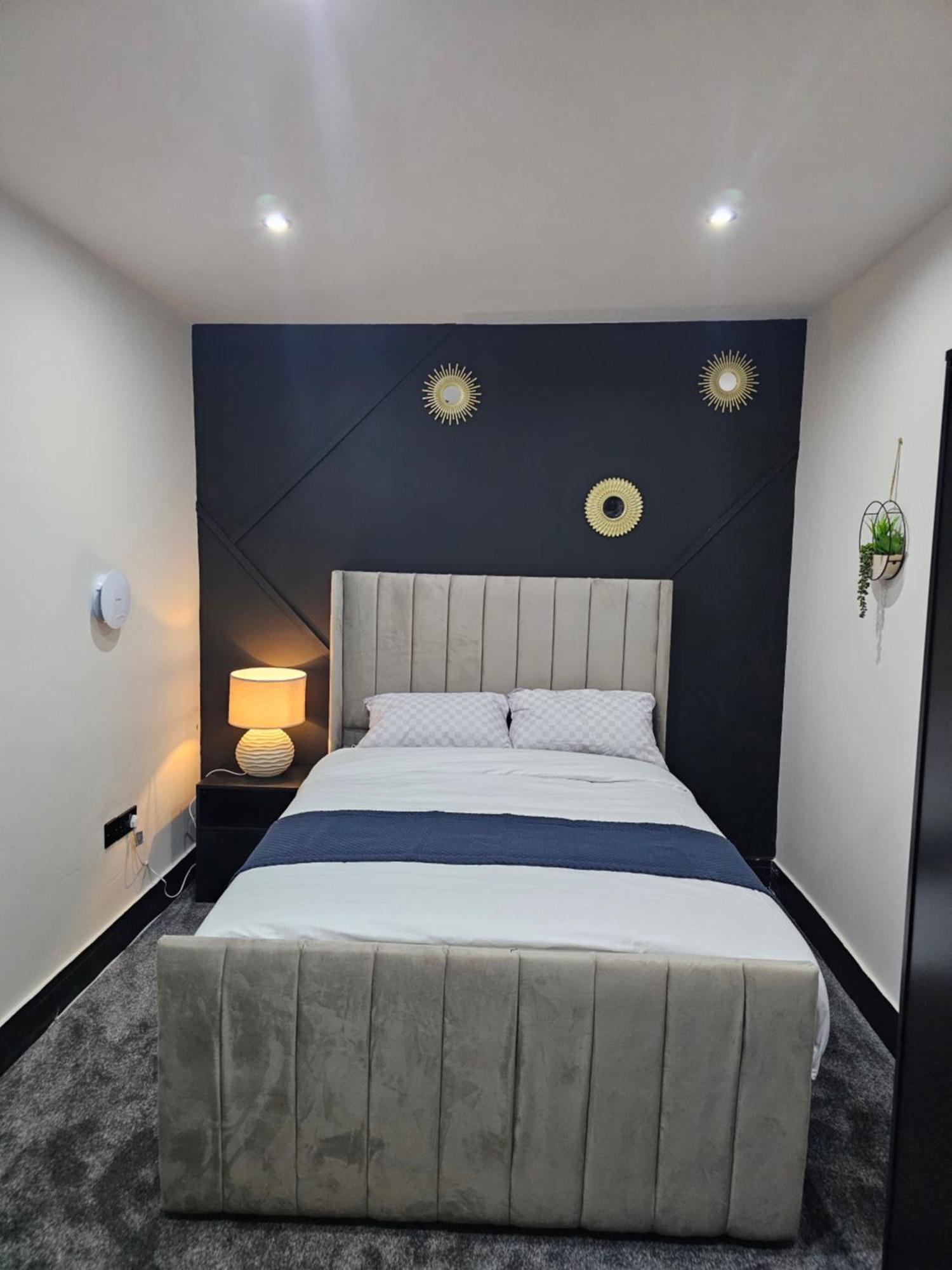 Springwood Villa 哈德斯菲尔德 外观 照片